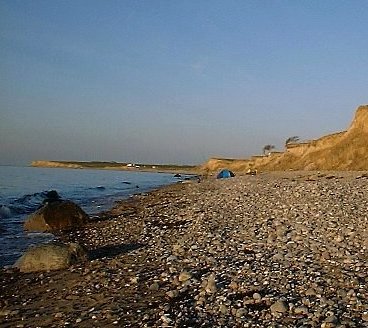 Blickrichtung flacher Strand